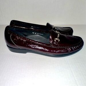 Women’s SAS Tripad Comfort Burgundy Leather Loafers Size 9.5 N